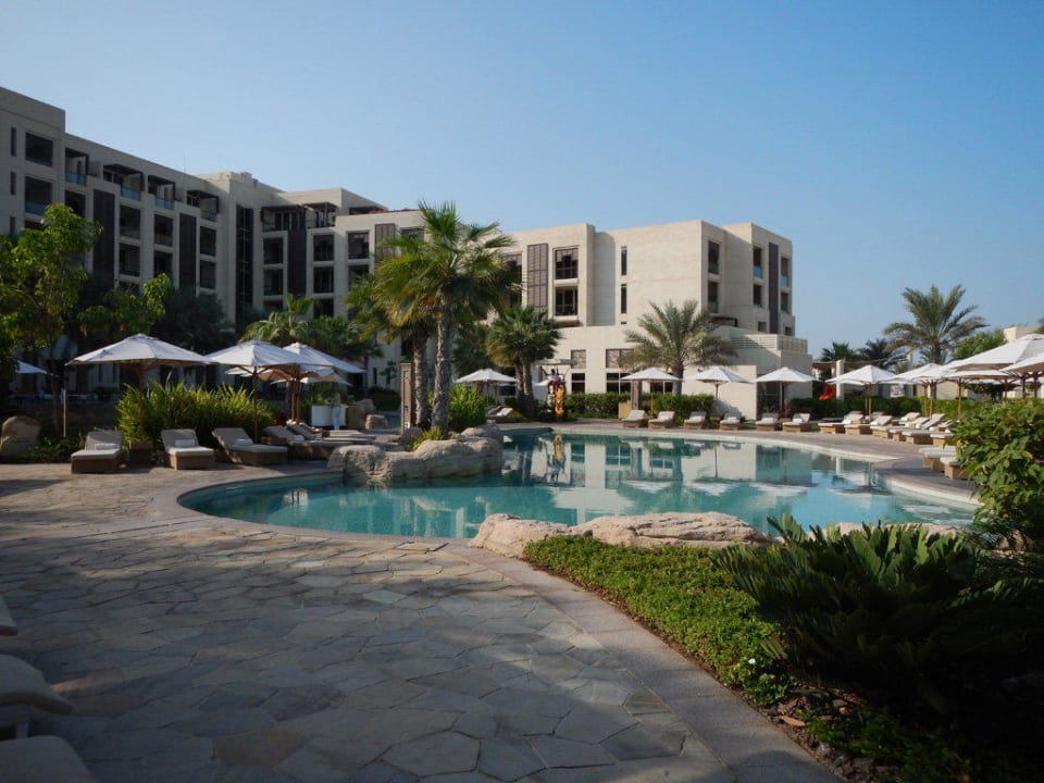 Pool Park Hyatt Abu Dhabi Hotel and Villas