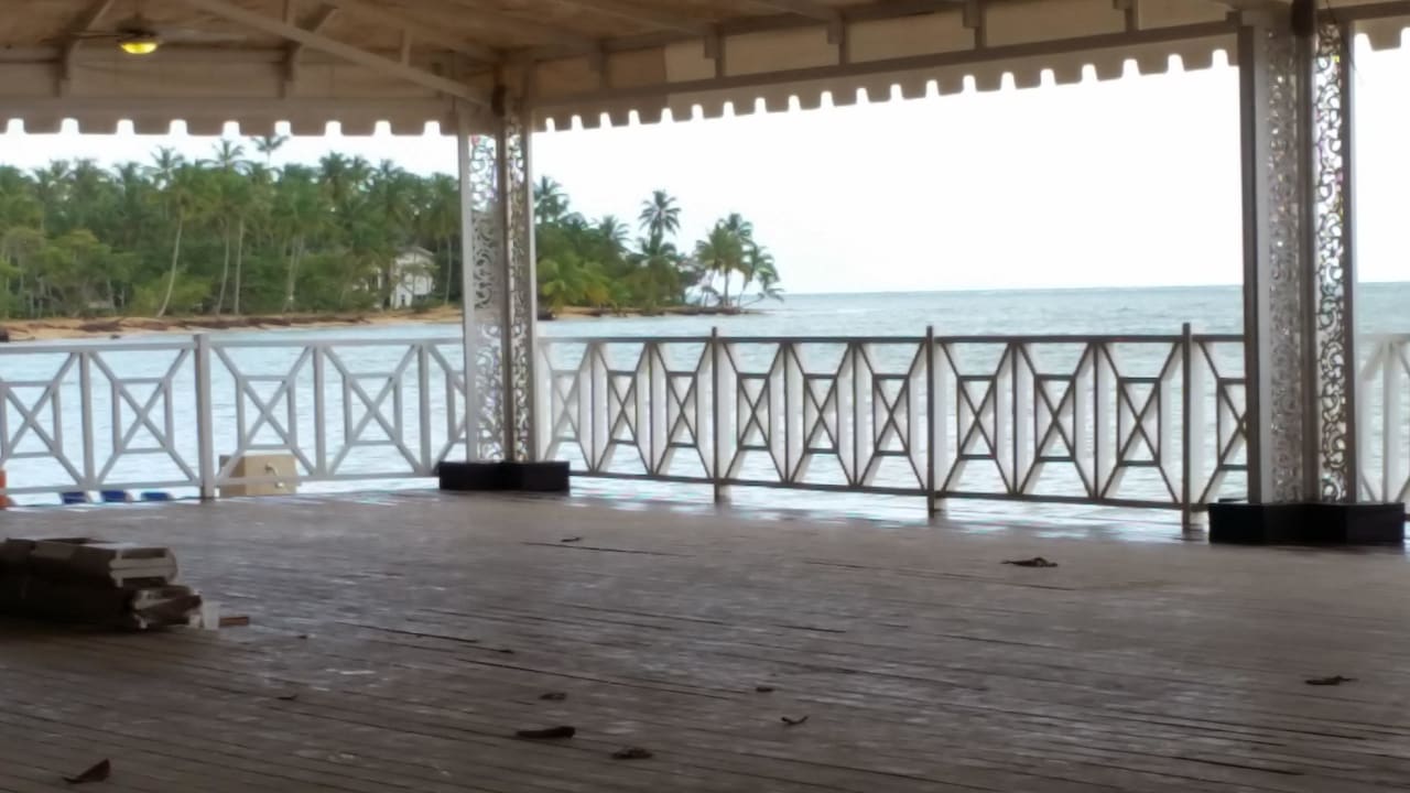 Ausblick vom noch renoviertem Strand BÜffet Bahia Principe Grand El Portillo