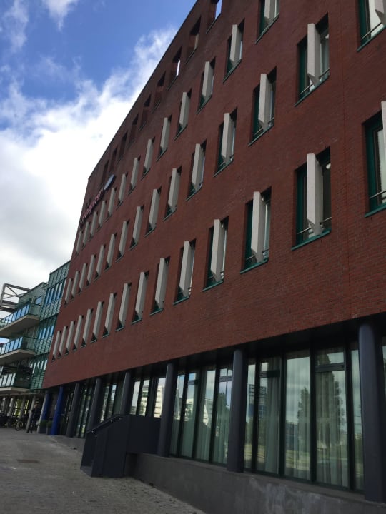 Von außen Hampton by Hilton Amsterdam Centre East