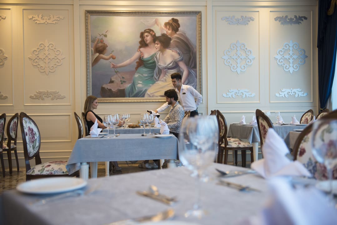 Restaurant Oz Hotels Sui Resort