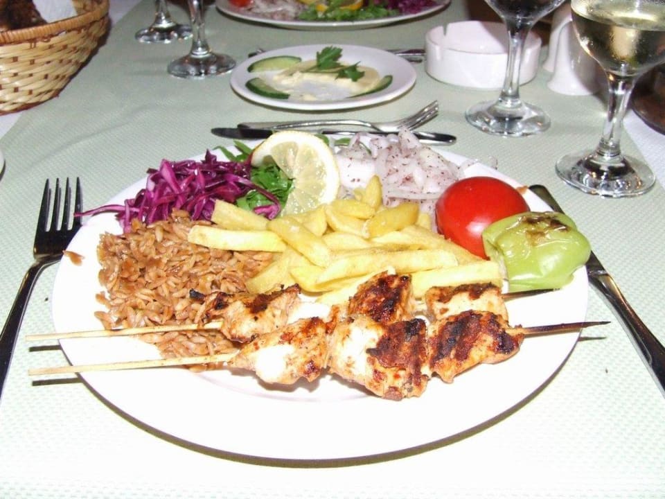 Hauptgang im Mediterranrestaurant Can Garden Resort