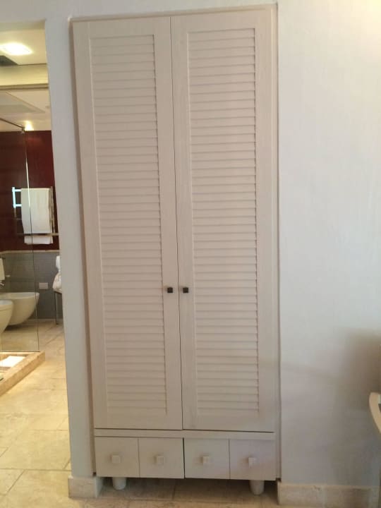Schrank, geschlossen Forte Village - Hotel Le Dune