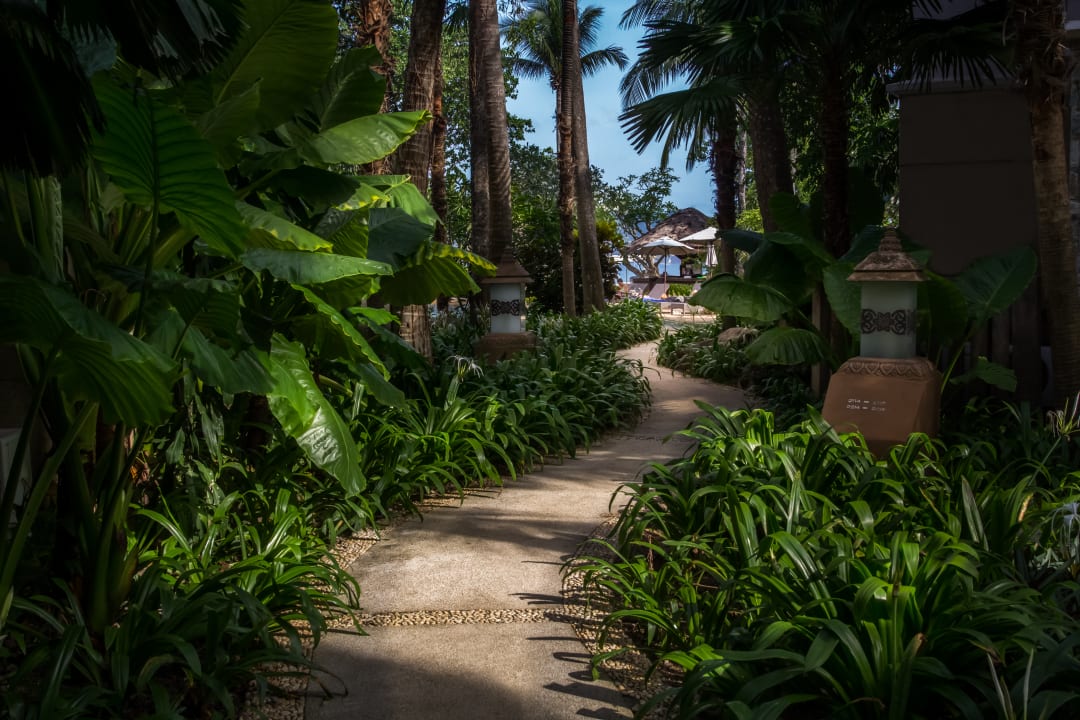 Gartenanlage Thavorn Beach Village Resort & Spa