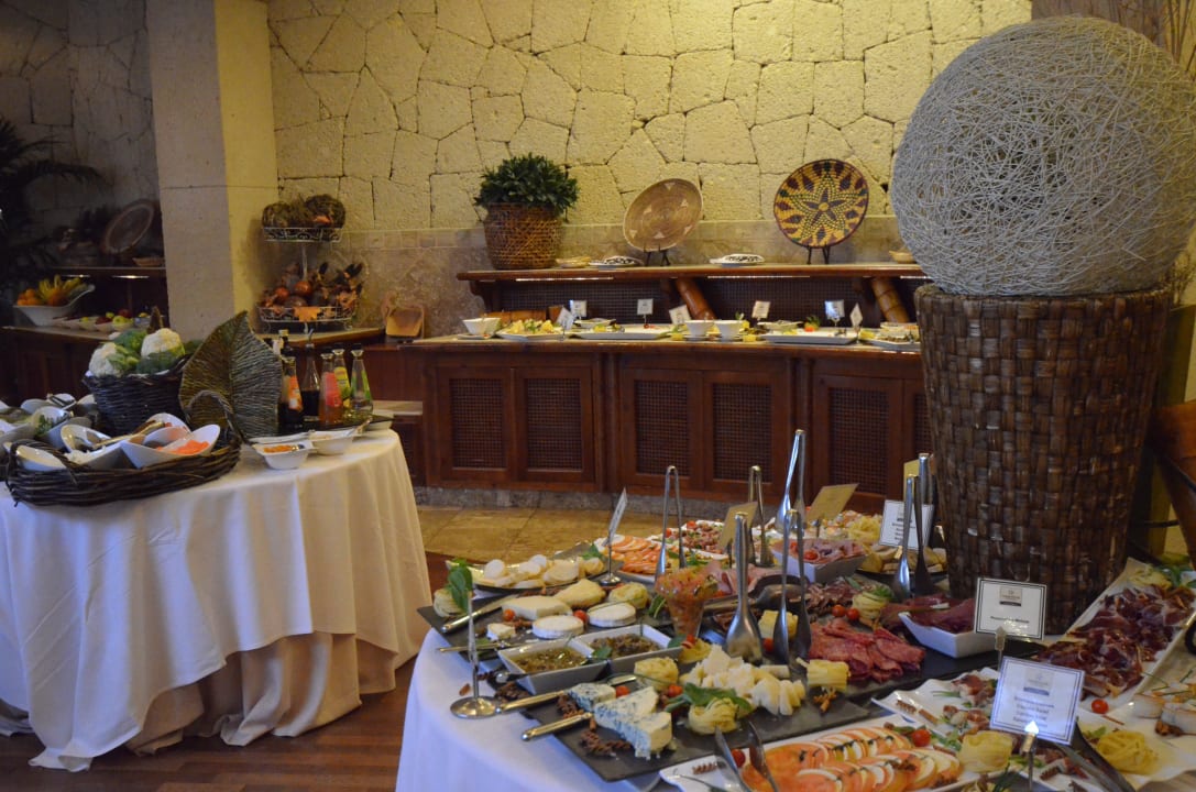 Büffet am Abend JOIA El Mirador by Iberostar