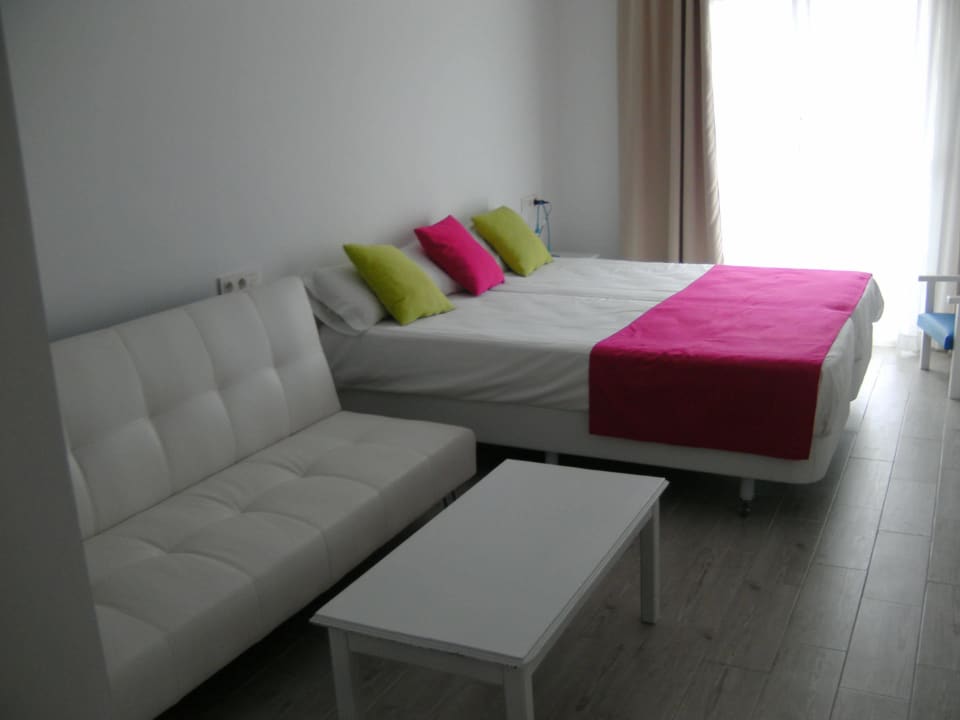 Hell und modern Guya Wave Hotel