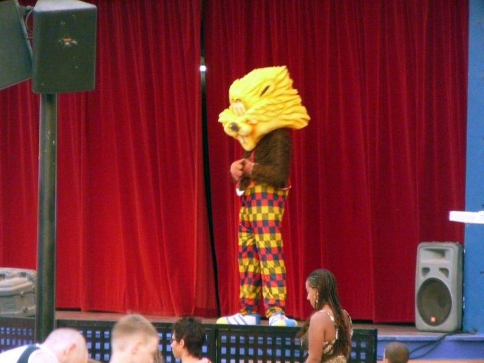 Lio das Maskottchen BelleVue Club