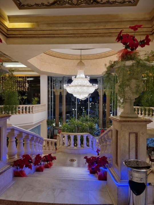 Lobby Hotel Titanic Palace