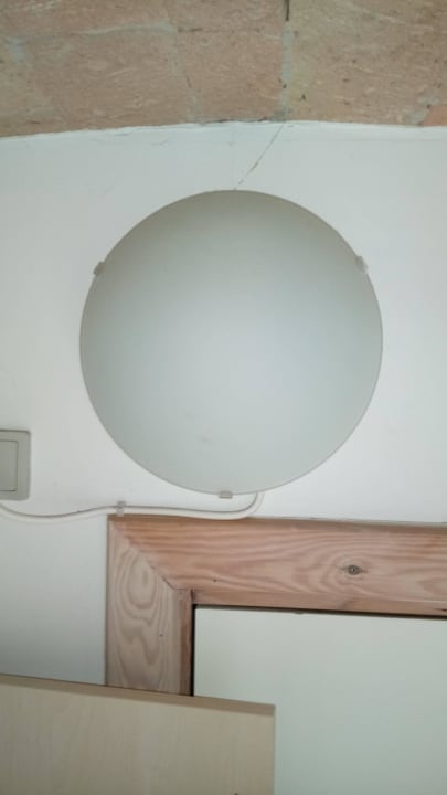 Lampe im Zimmer, verdreckt keine Glühbirnen B&B Stald Nordkap Farm