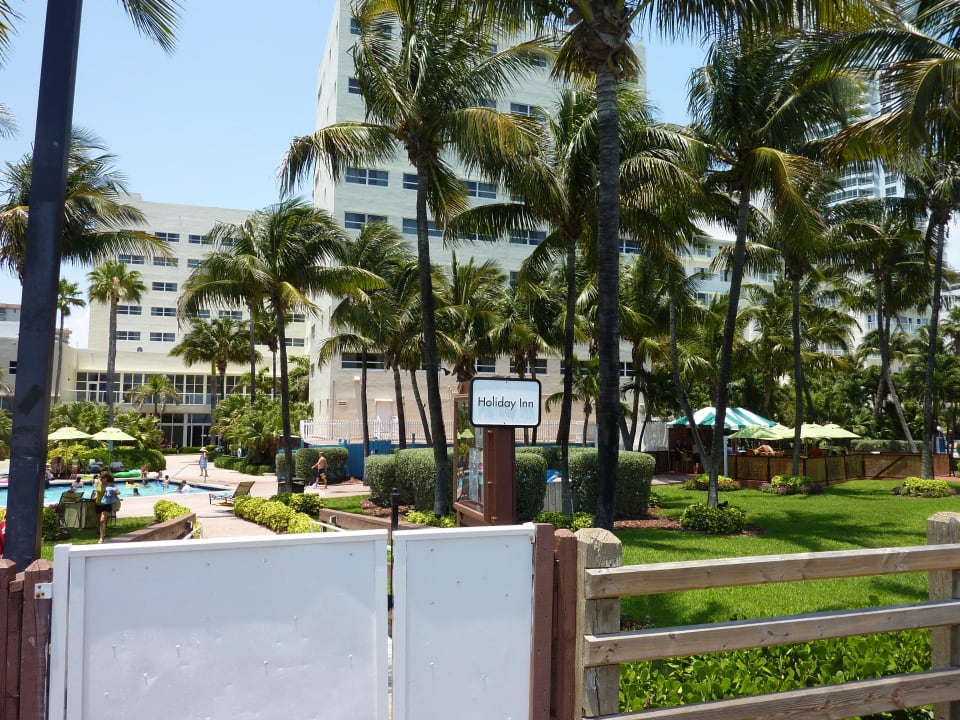 Vom Meer kommend Holiday Inn Miami Beach-Oceanfront