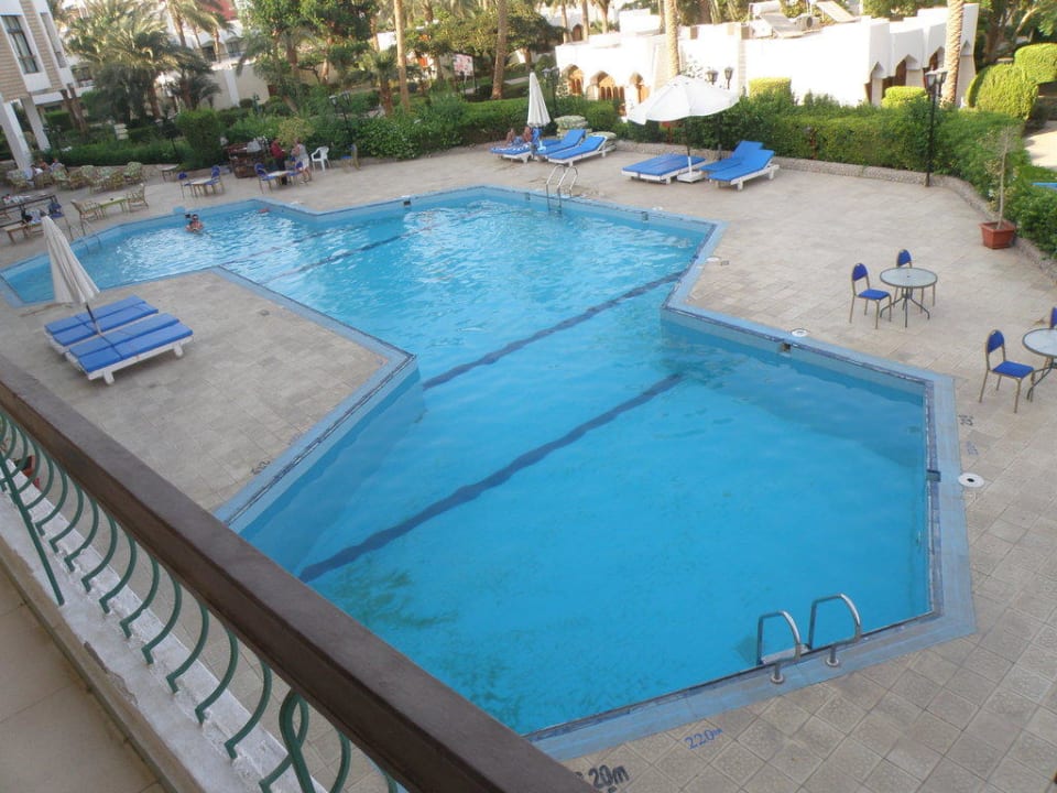 Basen przy hotelu Regina Resort and Aqua Park Hurghada