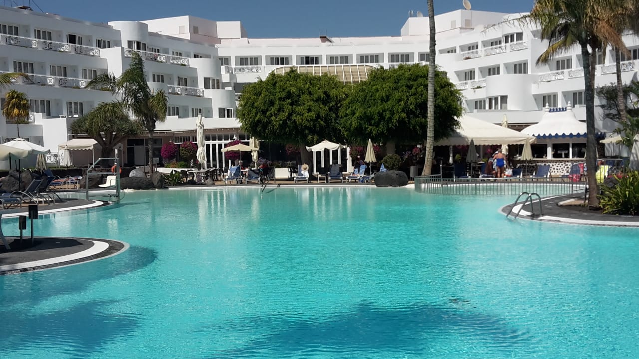 Pool Hipotels La Geria
