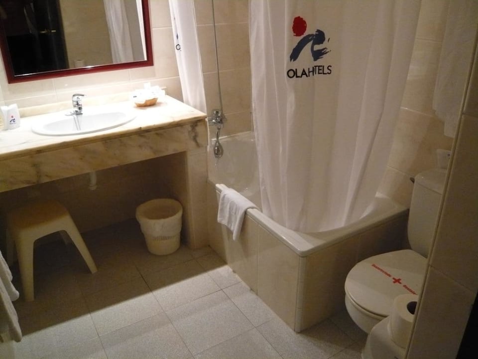 Bad und Zimmer 109 Smy Portocolom