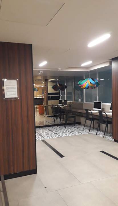 Lobby Arawi Miraflores Express