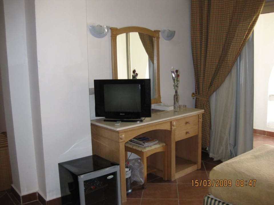 Zimmer/Balkon Pickalbatros Alf Leila Wa Leila Resort - Neverland Hurghada