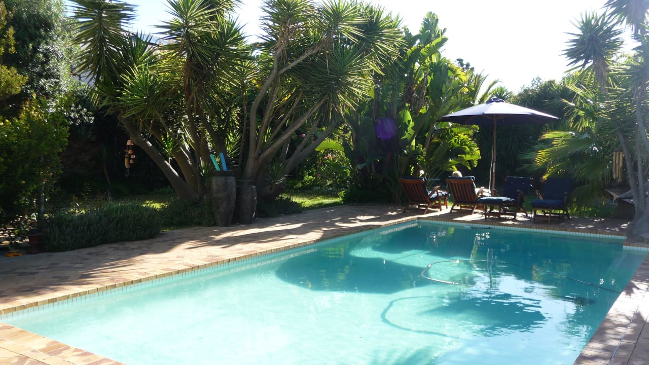 Bathing in the hot summers day Hotel Secret Garden
