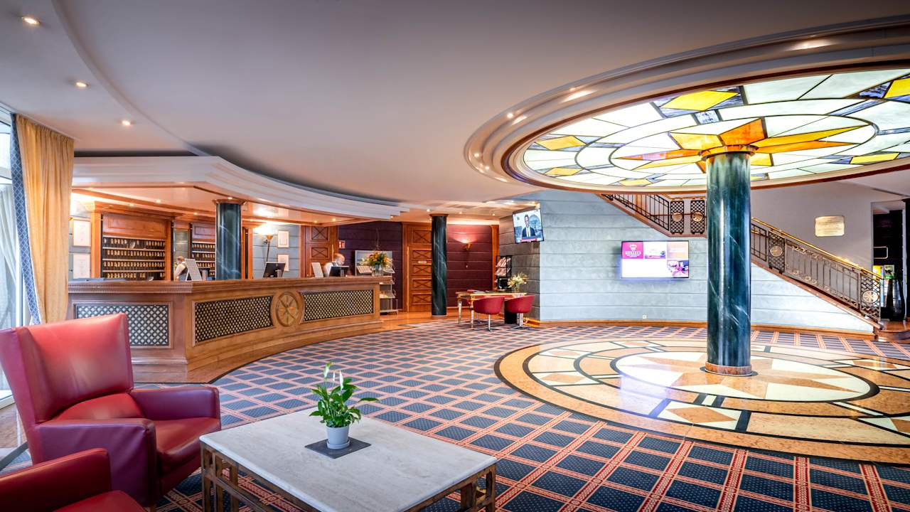 Lobby Hotel The Monarch