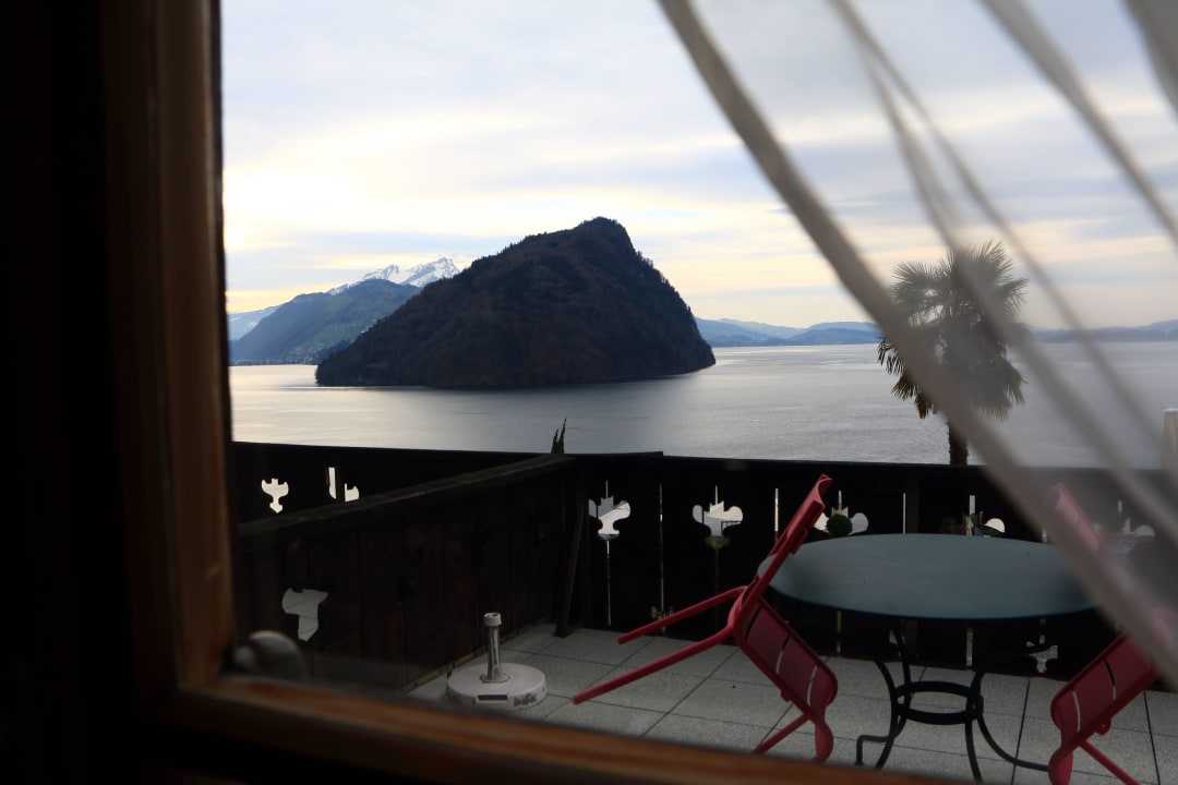 Blick auf den Vierwaldstättersee See- und Seminarhotel FloraAlpina