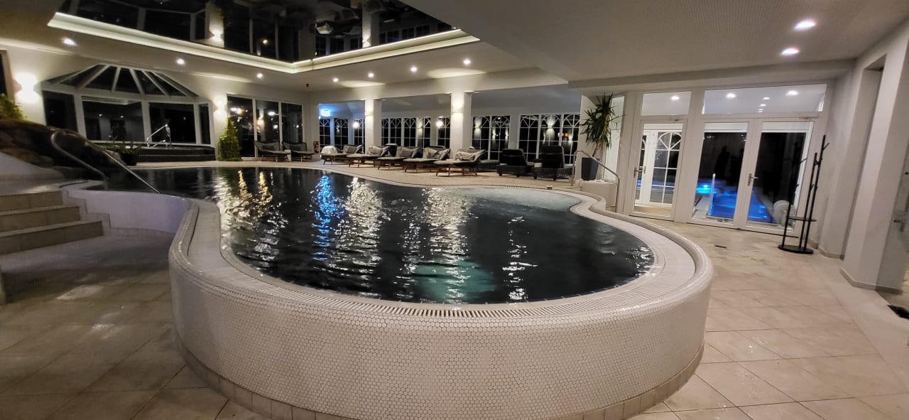Pool Hotel Lindenwirt