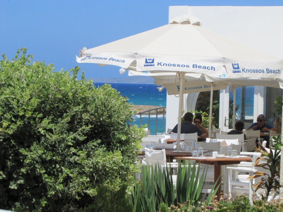 Un des bars Knossos Beach Bungalows Suites Resort & Spa