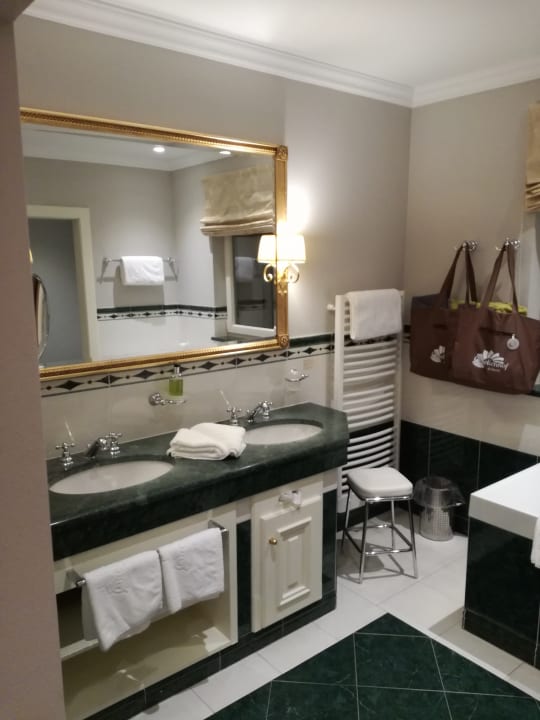 Zimmer Quellenhof Luxury Resort Passeier