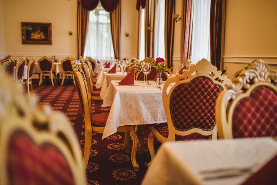 Gastro Zámek Kamenný dvůr