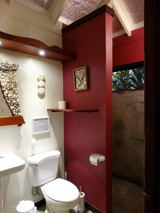 Bathroom Phidjie Lodge