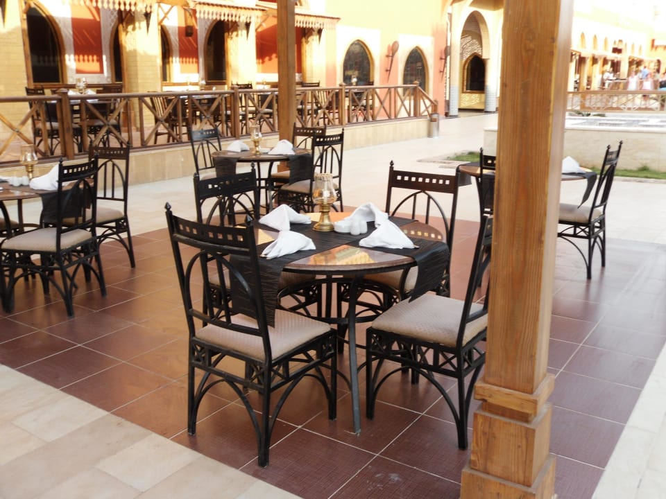 Italiener Pickalbatros Alf Leila Wa Leila Resort - Neverland Hurghada