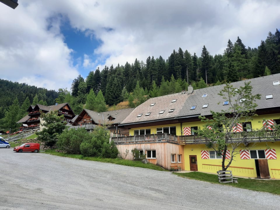 Außenansicht Erlebnisgasthof Moasterhaus