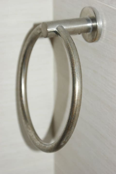 Rostiger Handtuchhalter  Blau Colònia Sant Jordi