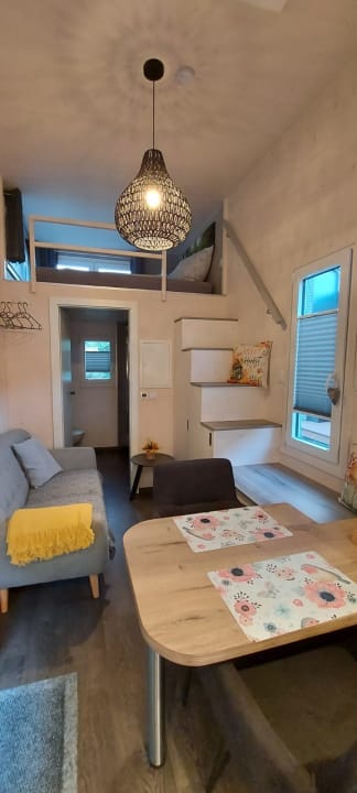 Zimmer Tiny House am Elsbach in der bayerischen Rhön.