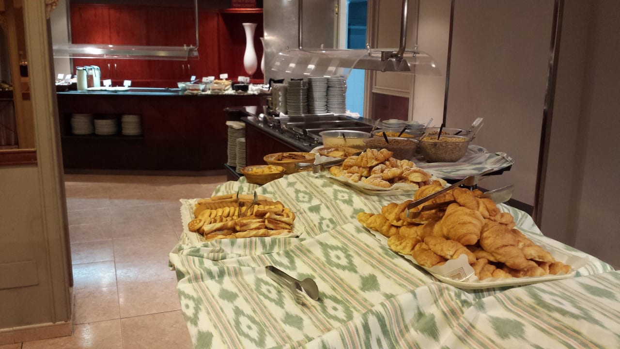 Büffet vor der Abreise 2 Reverence Life  - Adults only