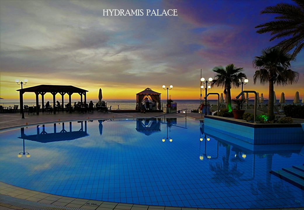 Pool Hydramis Palace Beach Resort