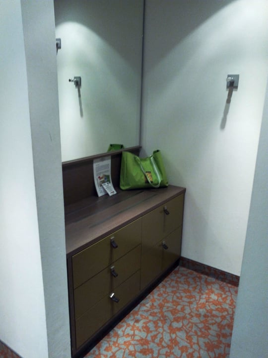 Kofferablage, Schuhschrank Göbel's Vital Hotel Bad Sachsa