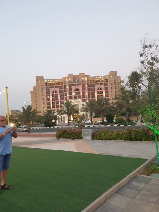 Außenansicht DoubleTree by Hilton Resort & Spa Marjan Island
