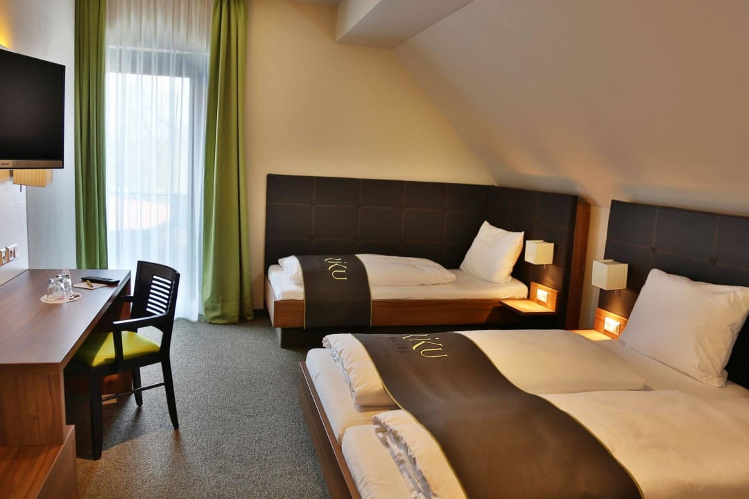 Familienzimmer RiKu HOTEL Weißenhorn