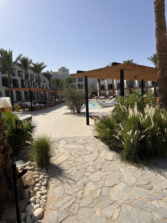 Pool Serry Beach Resort