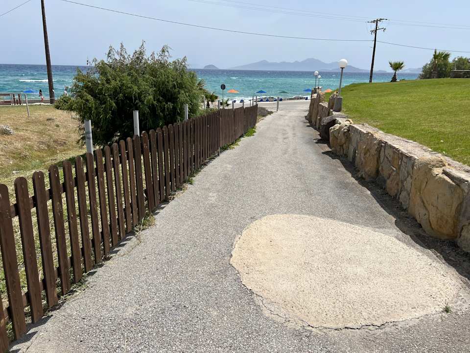 Gartenanlage Grand Blue Beach Hotel