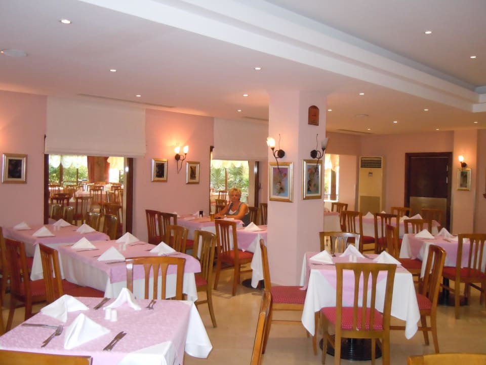 Kühler Speisesaal Alba Resort Hotel