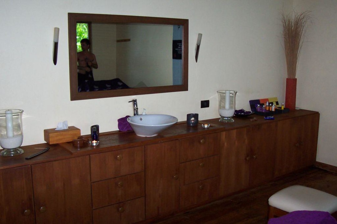 Spa Mirihi Island Resort