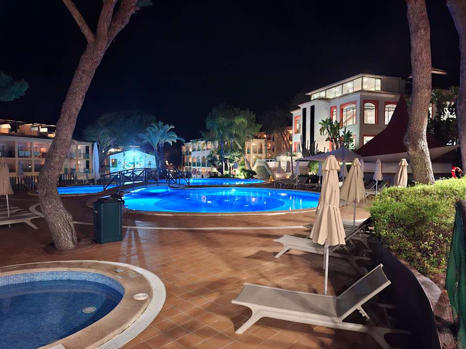 Pool Zafiro Cala Mesquida