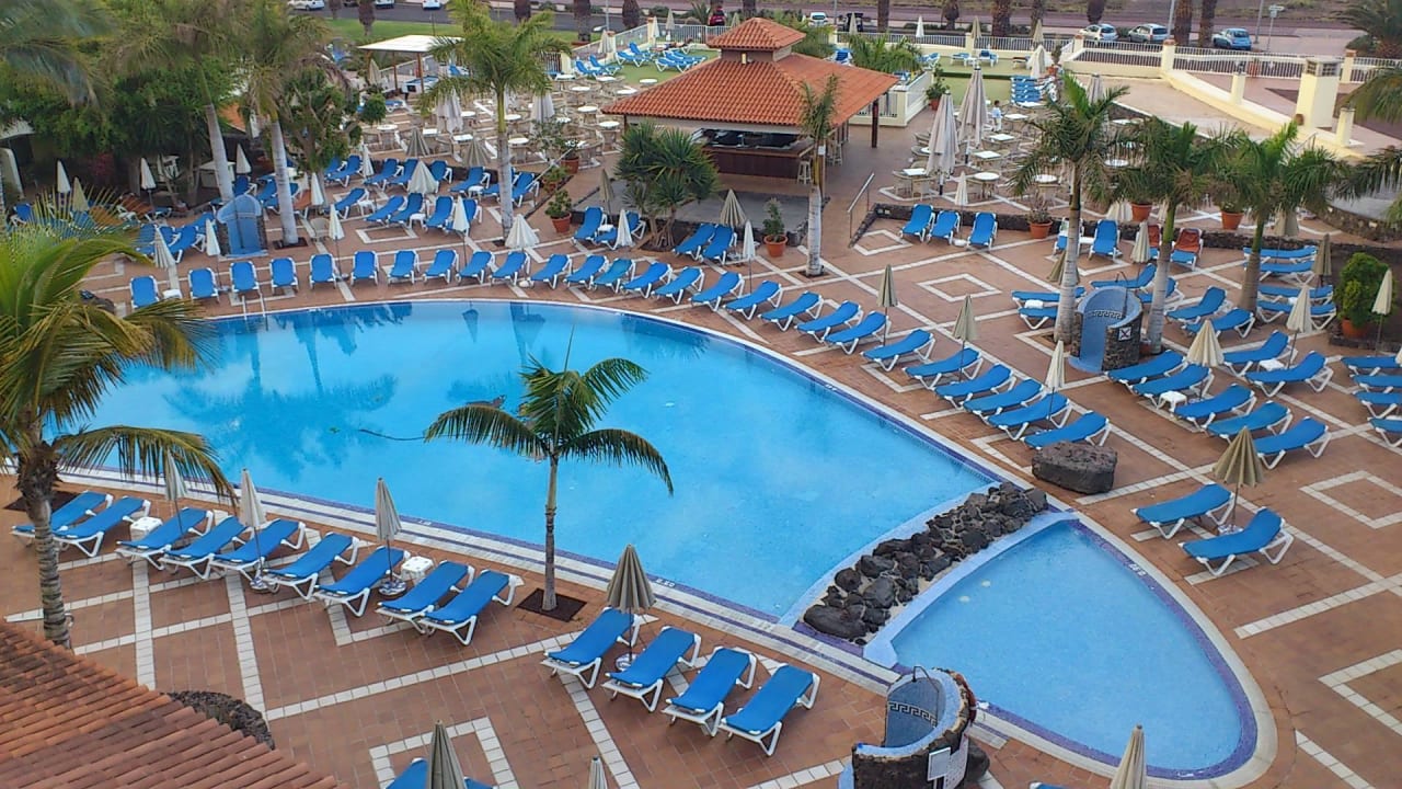 Um 8 Uhr ist die Welt noch in Ordnung R2 BUGANVILLA Hotel & Spa