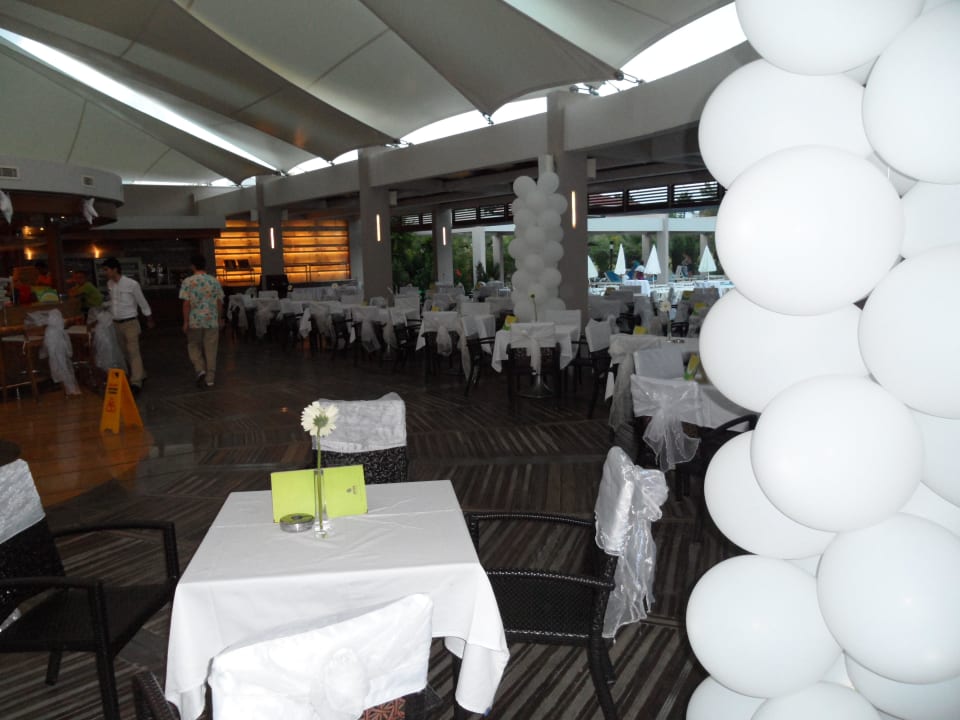 Alles vorbereitet für die weiße Nacht Sunis Elita Beach Resort & Spa