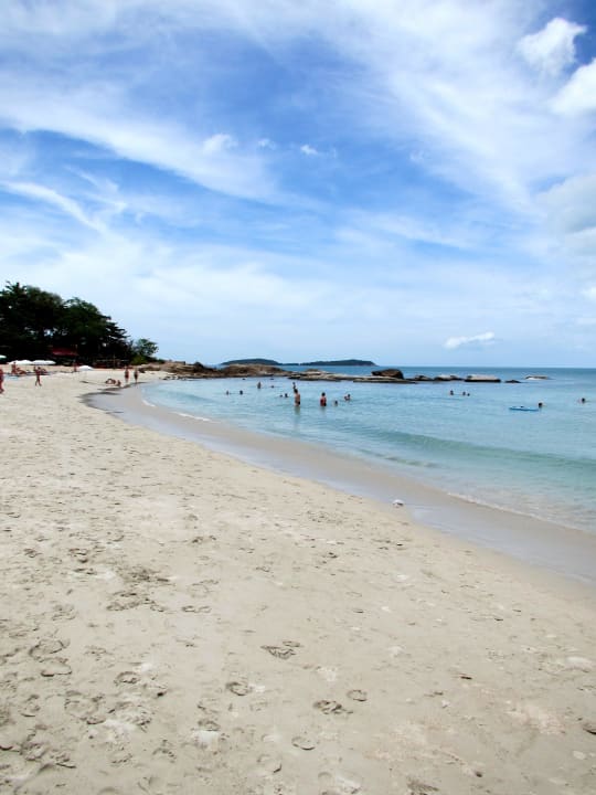 Strand vor dem Hotel The Fair House Beach Resort