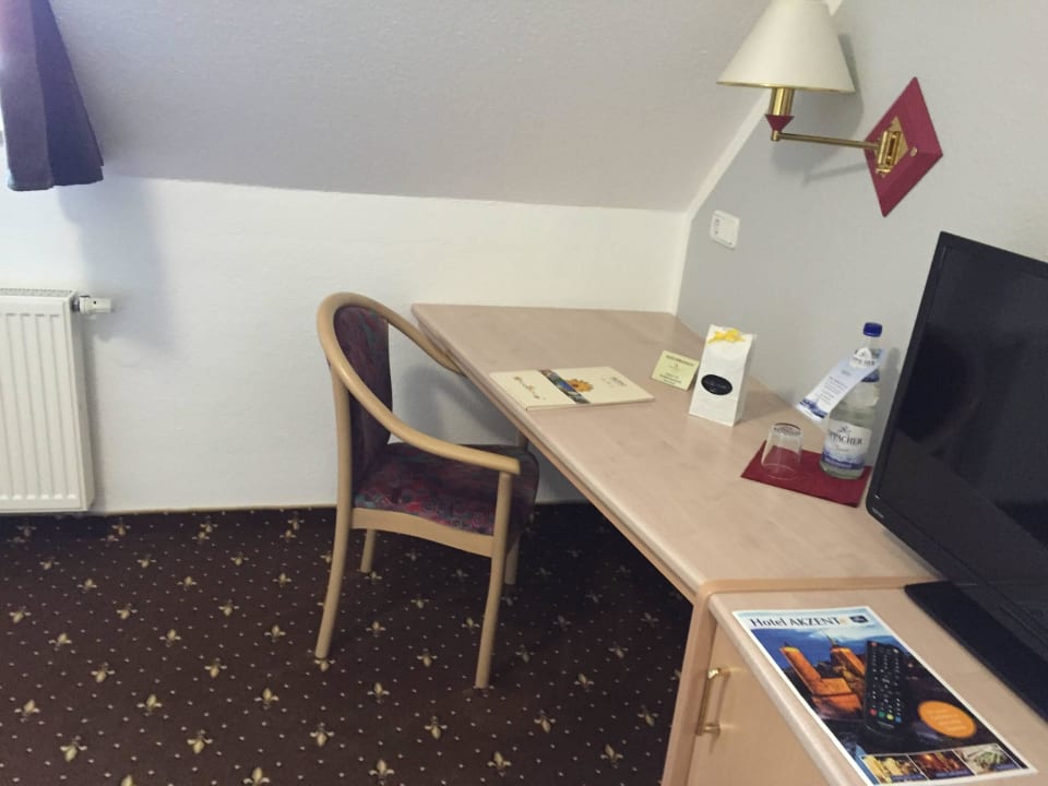 Schreibtisch im Zimmer Hotel Acamed Resort