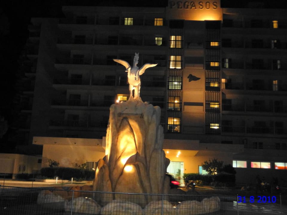 Hotel am Abend Pegasos Deluxe Beach Hotel