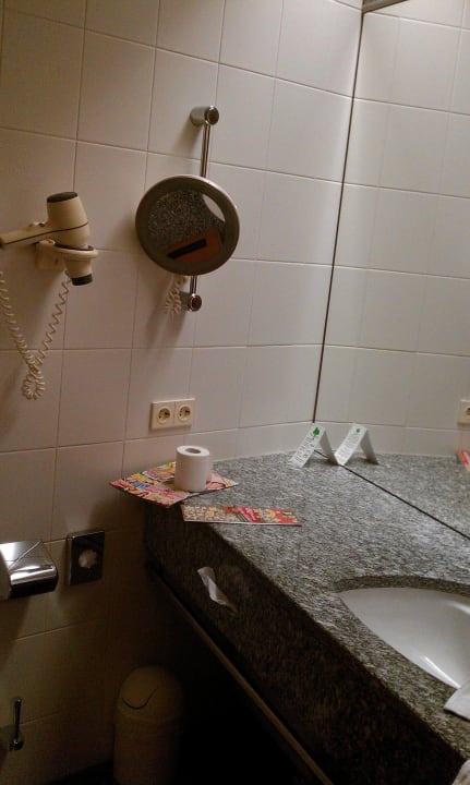Blick ins Badezimmer SEEhotel Friedrichshafen
