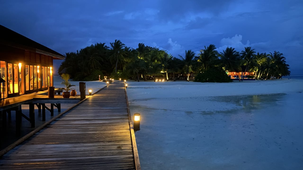 Strand Vilamendhoo Island Resort & Spa