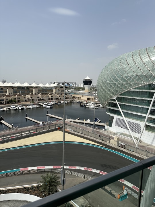 Ausblick W Abu Dhabi - Yas Island