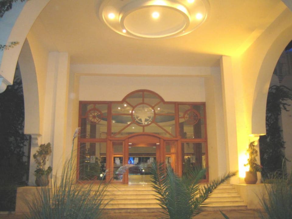 Hotel Eingang Hotel Bravo Djerba
