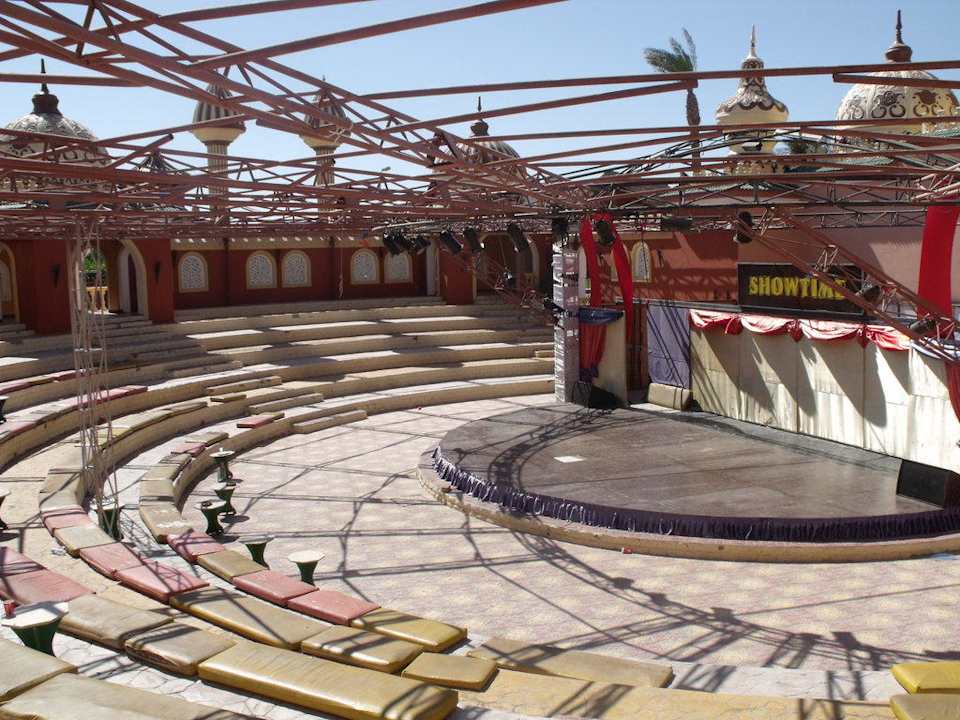 Mały amfiteatr Pickalbatros Alf Leila Wa Leila Resort - Neverland Hurghada